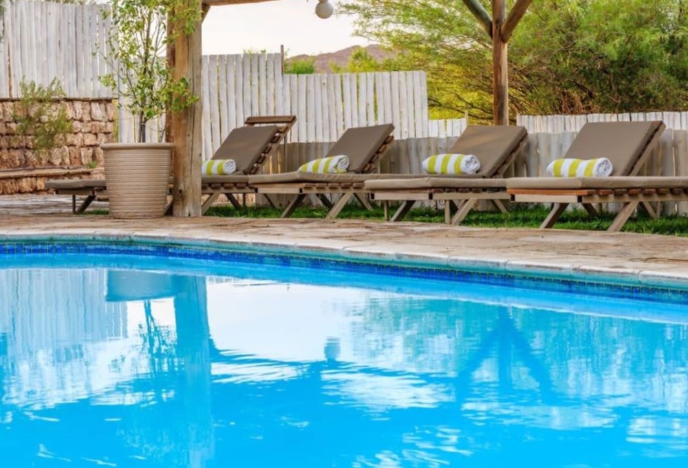 The Elegant Dessert Lodge